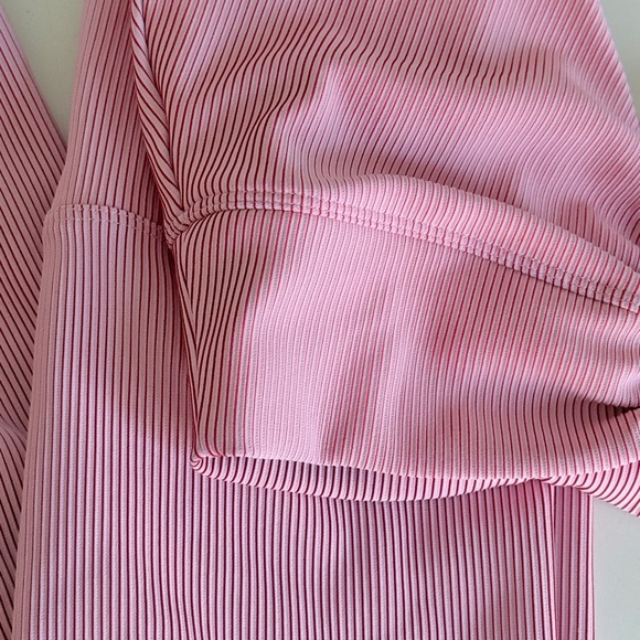 Beach Riot Pink ribbed set - Picture 3 of 3